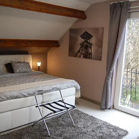 The Oak Hotel 2*